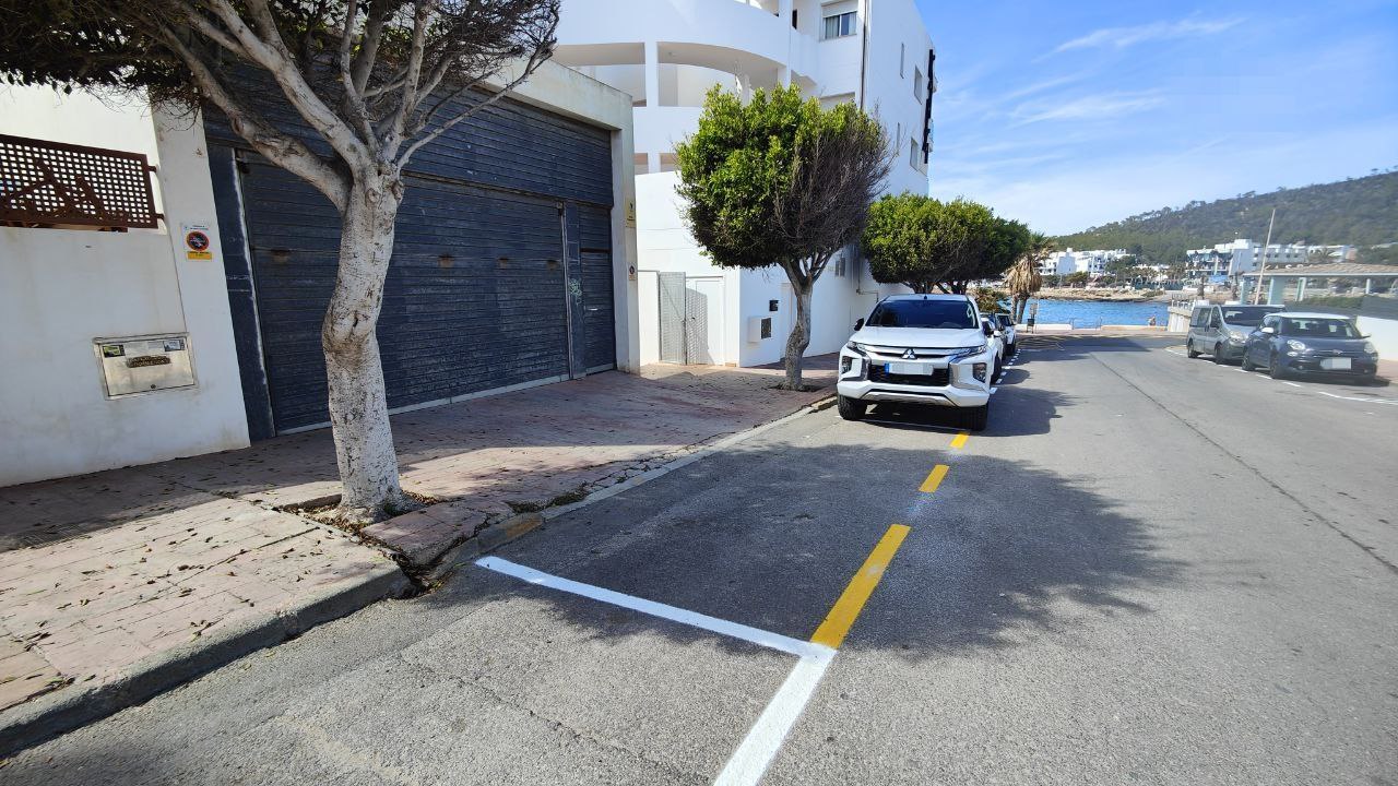 Pintado vial calle Joan Boscà